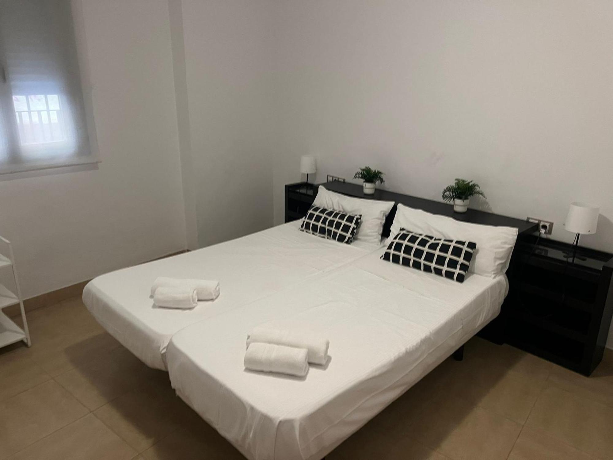La Encarnacion Life Appartement